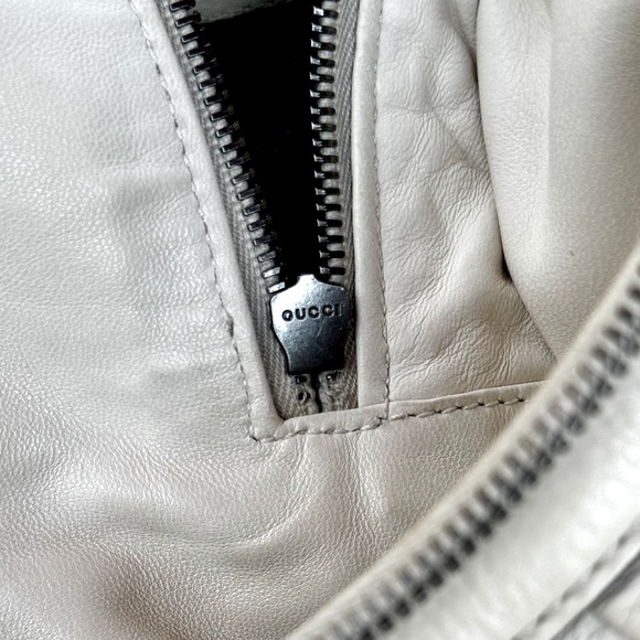 Stunning GUCCI Ivory Pebbled Calfskin Icon Bit Medium Shoulder Bag (EUC) - Picture 14 of 15